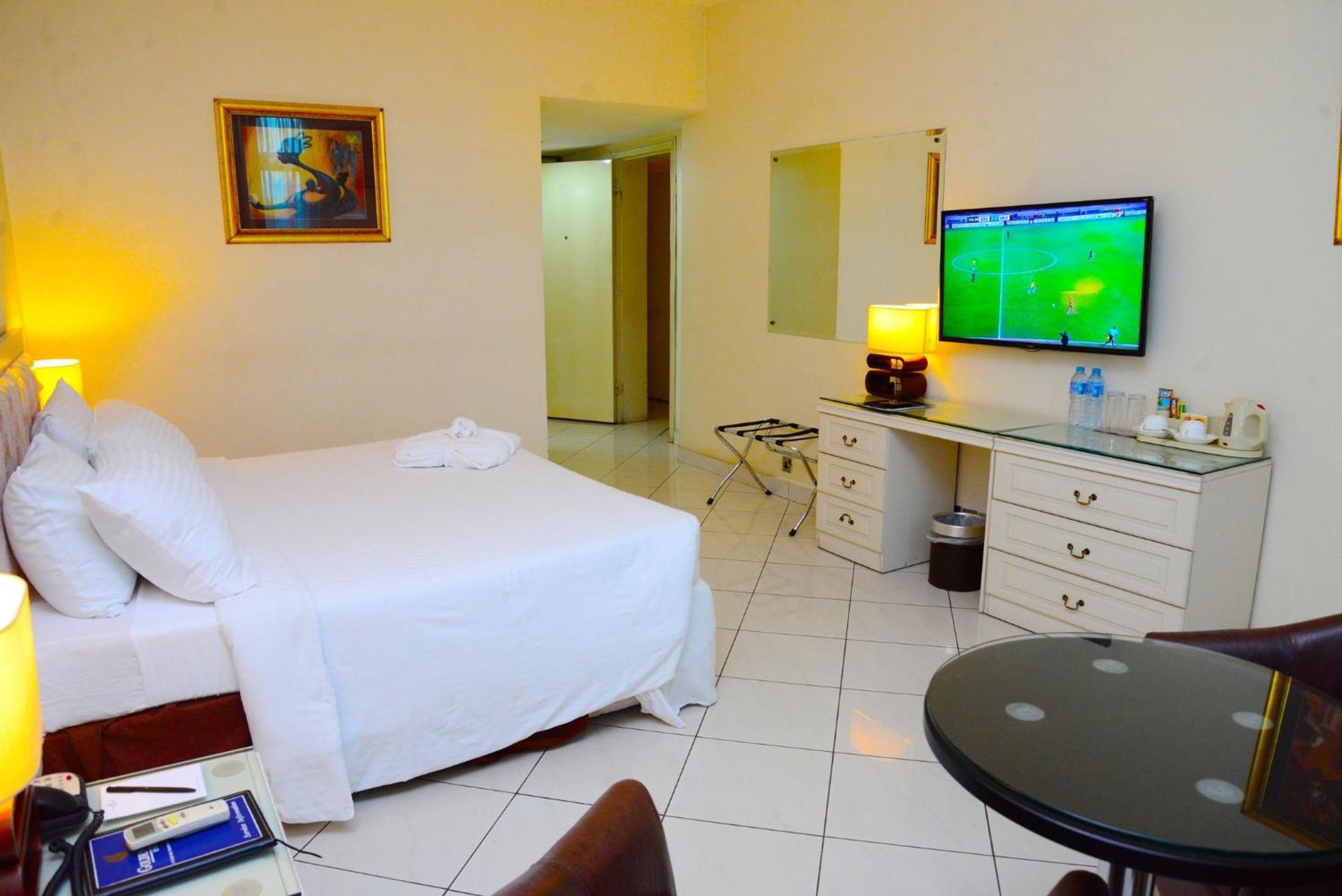 Room In Lodge - Golden Royale Hotel Enugu Eksteriør billede